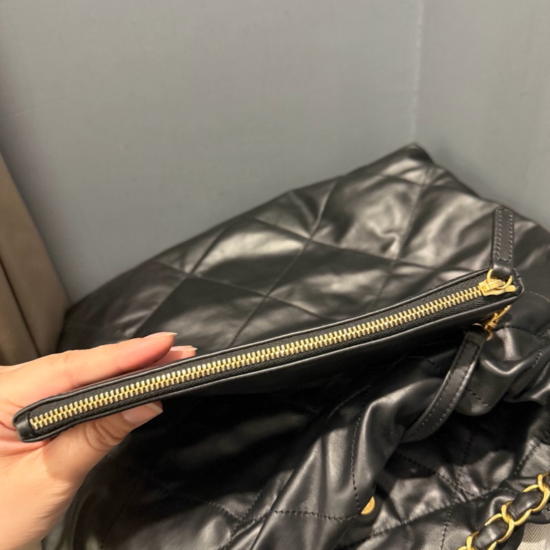 Chanel 香奈兒 22bag 中號 黑金配白字-36