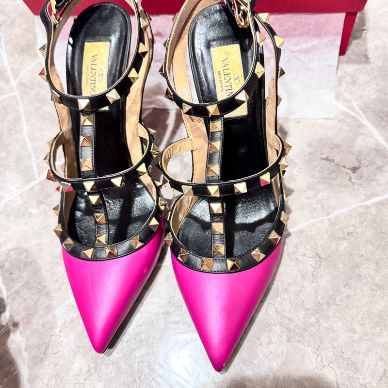 二手Valentino 38.5桃紅黑鉚釘涼鞋-8
