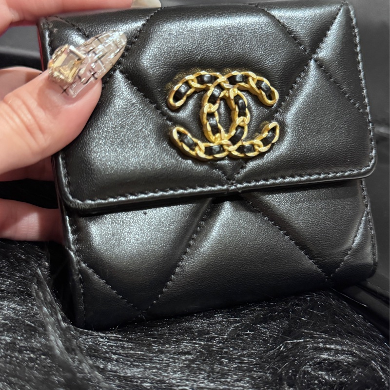 Chanel 19黑金三折短夾有零錢袋-19