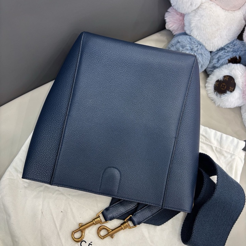 Celine 深藍色小號Sangle水桶包-2