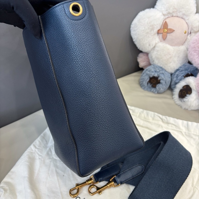 Celine 深藍色小號Sangle水桶包-3