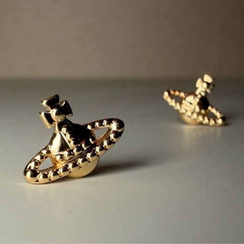 Vivienne Westwood🪐基本款 經典土星 日常耳環Farah earings (金色）