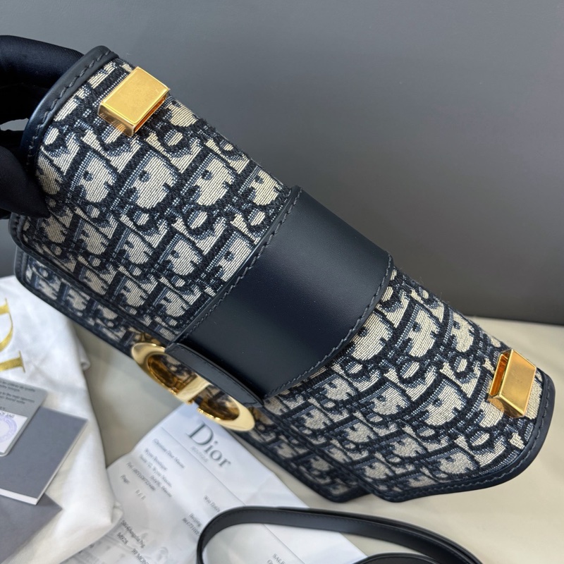 【近新閒置品】迪奧 Dior 藍色Montaigne蒙田郵差包斜挎包-6