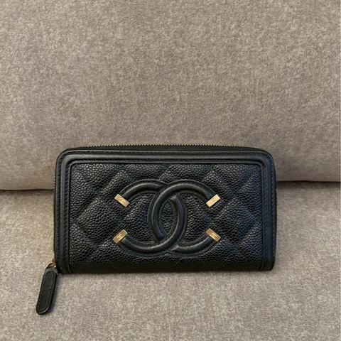 香奈兒黑色雙C拉鍊中夾