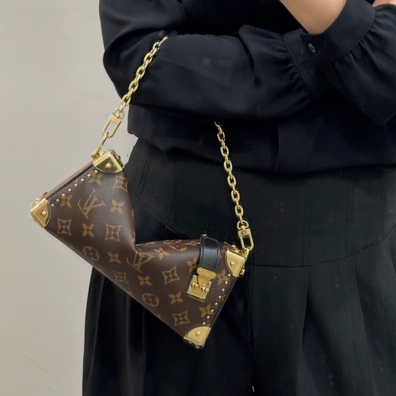 「JL精品代購」極新 Lv Slim Trunk-1