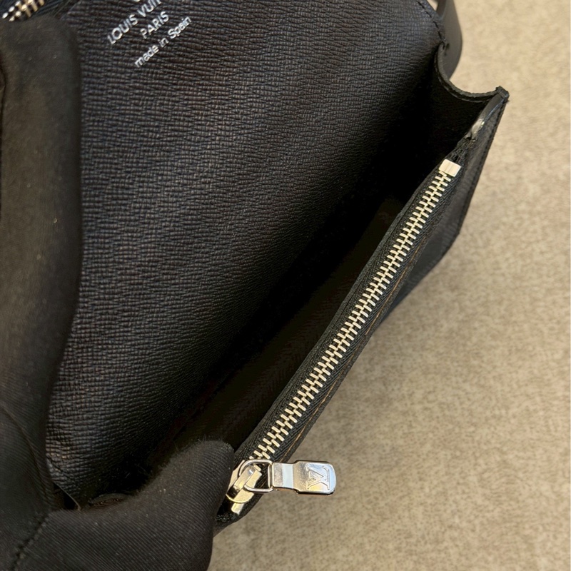 LV棋盤格腰包-7