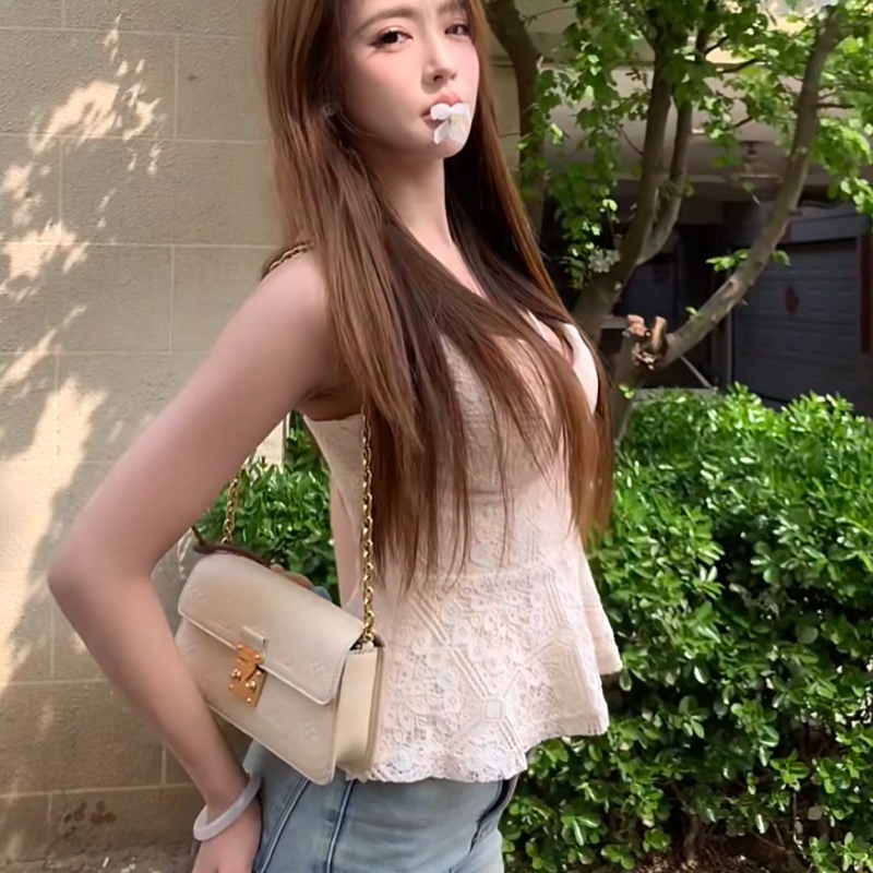 【99新 ✨ 全網最低價！】LV Monogram 白雪公主 幾乎全新荔枝皮郵差包 不易磨損掛花Chanel CF最強平替（下單前先詢問庫存❗️）-0