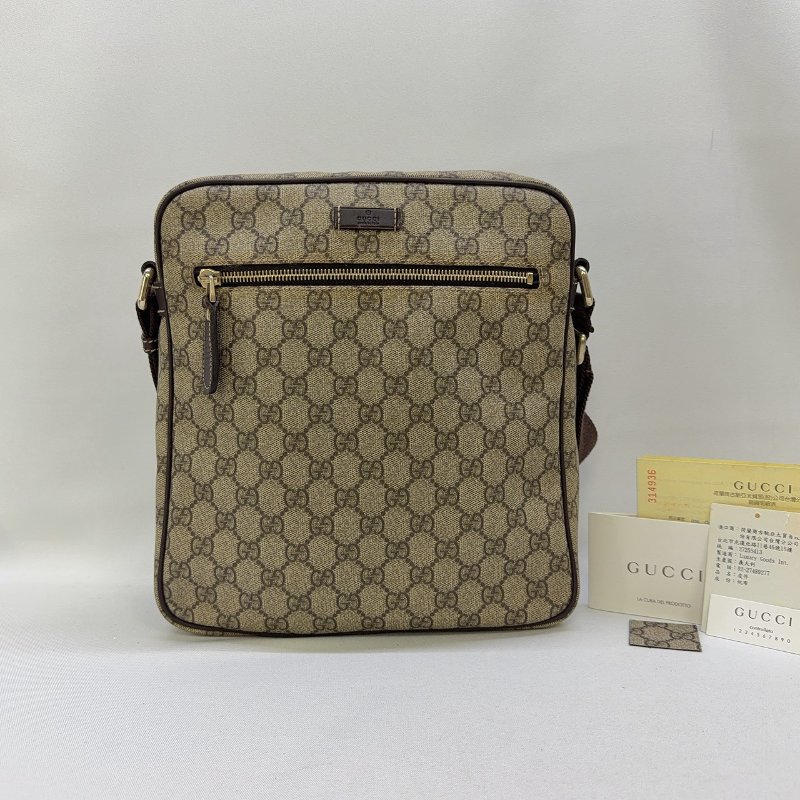 GUCCI GG Supreme帆布斜背包-0