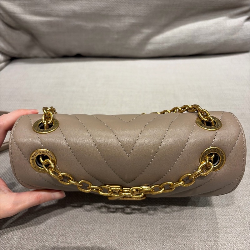 LOUIS VUITTION 肩背包 可斜背-0