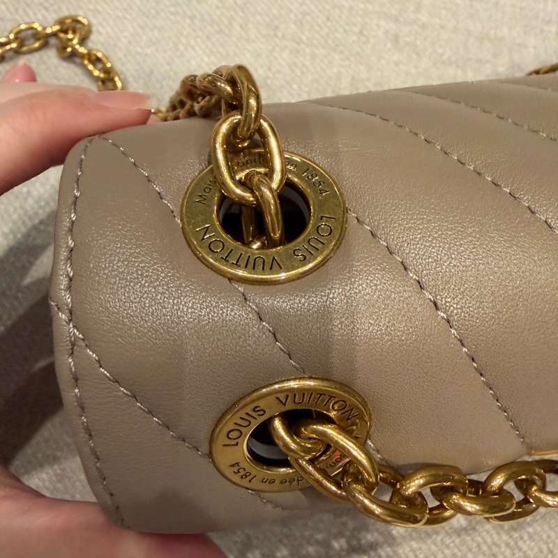 LOUIS VUITTION 肩背包 可斜背-12