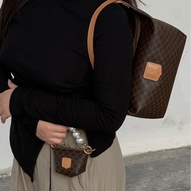 「JL精品代購」98新 Celine 老花飯盒包-1