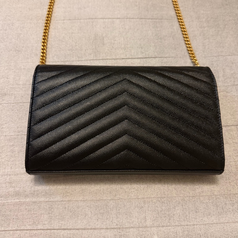 YSL黑金荔枝牛斜背信封包woc經典粒面皮革鏈條錢包-1