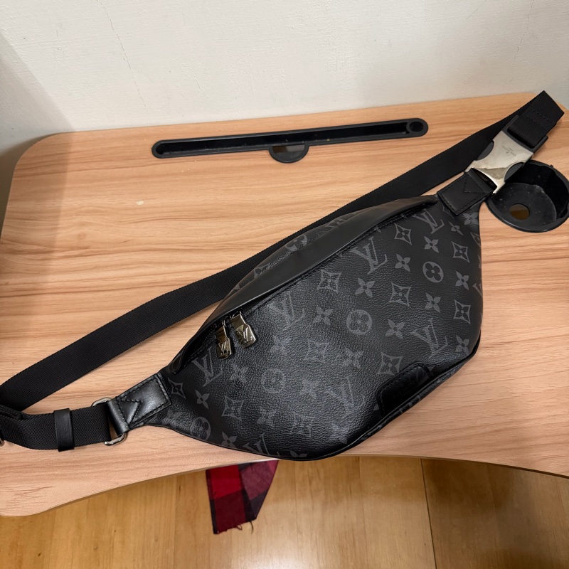 Lv新款黑花腰包(M46035 ) 芯片款-0