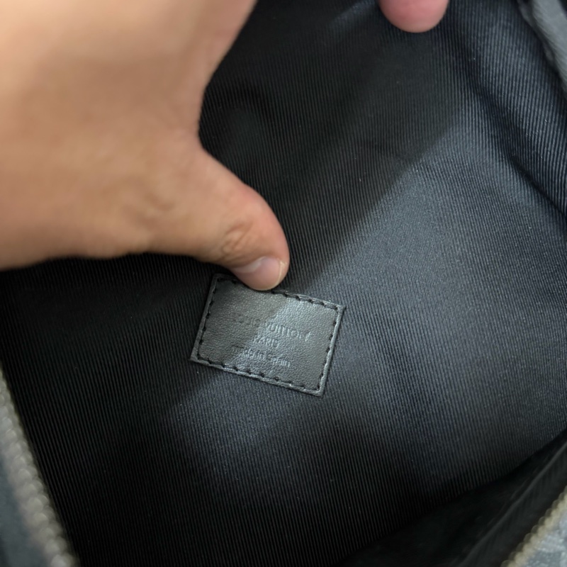 Lv新款黑花腰包(M46035 ) 芯片款-9