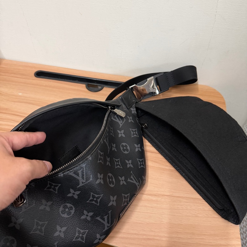 Lv新款黑花腰包(M46035 ) 芯片款-10