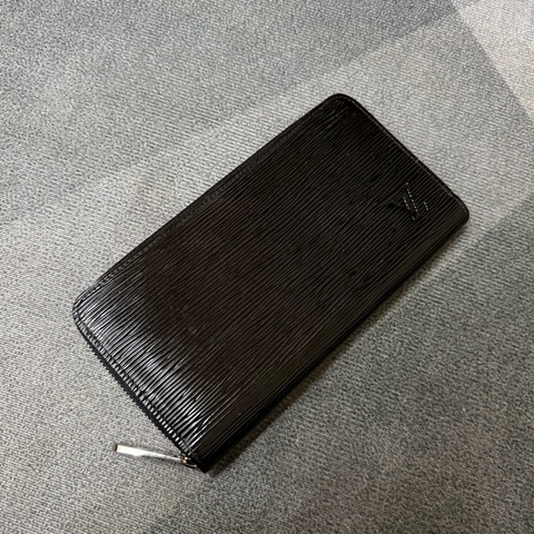 Lv水波紋拉鍊長夾（M60072）