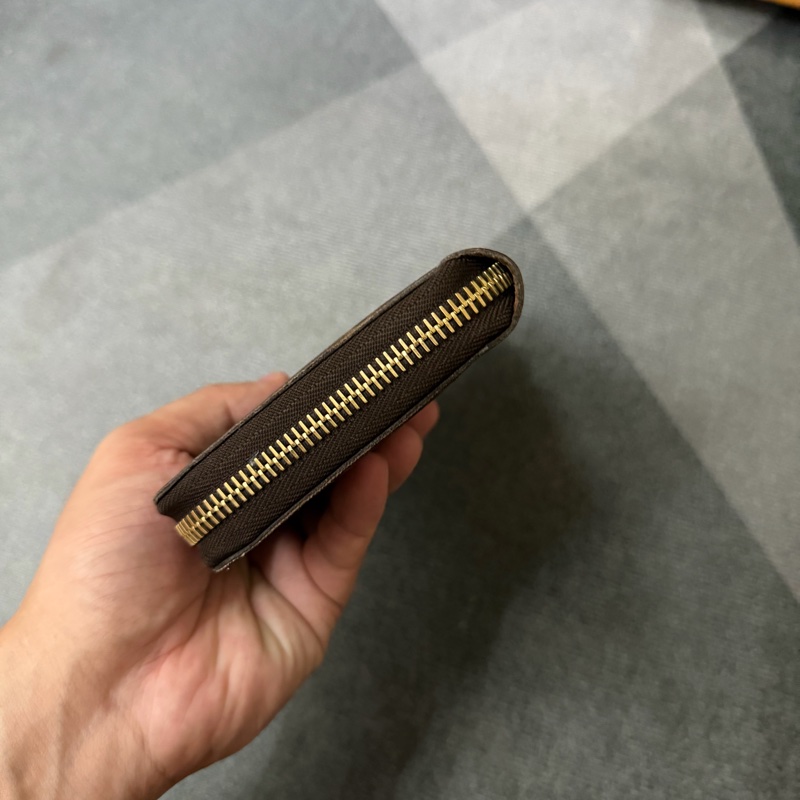 Lv老花拉鍊長夾 (M60017)-4