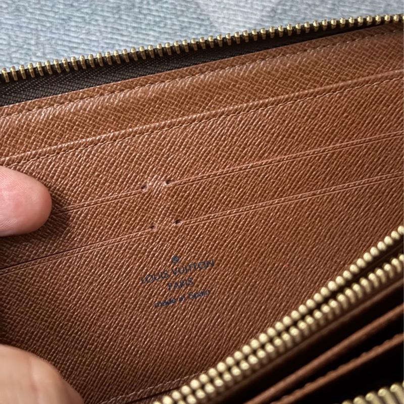 Lv老花拉鍊長夾 (M60017)-7