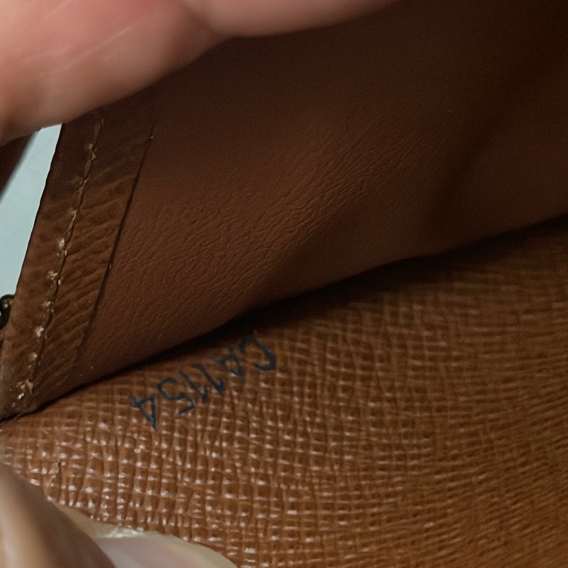 Lv老花拉鍊長夾 (M60017)-8