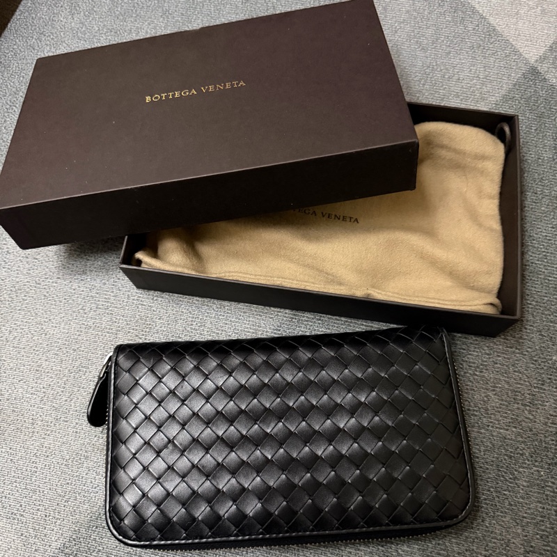 Bv經典黑色編織拉鍊長夾-0