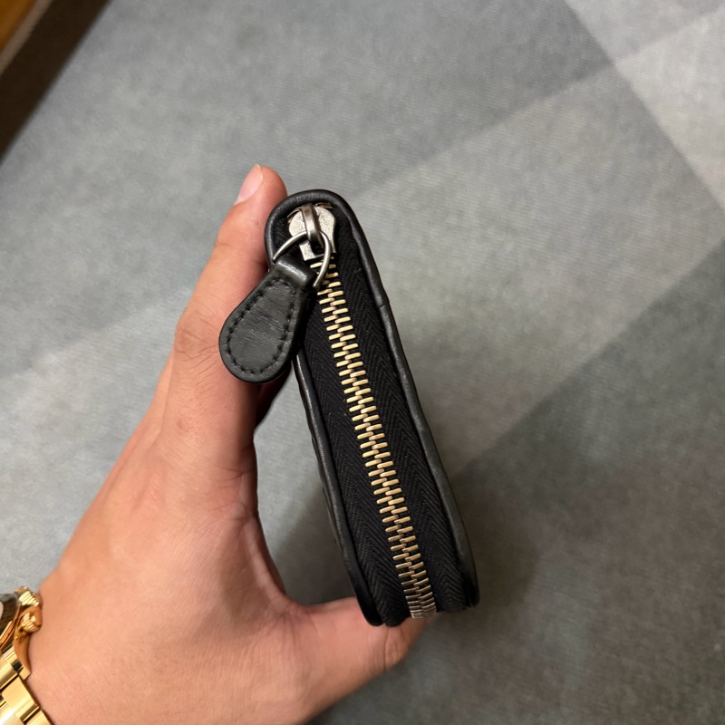Bv經典黑色編織拉鍊長夾-2