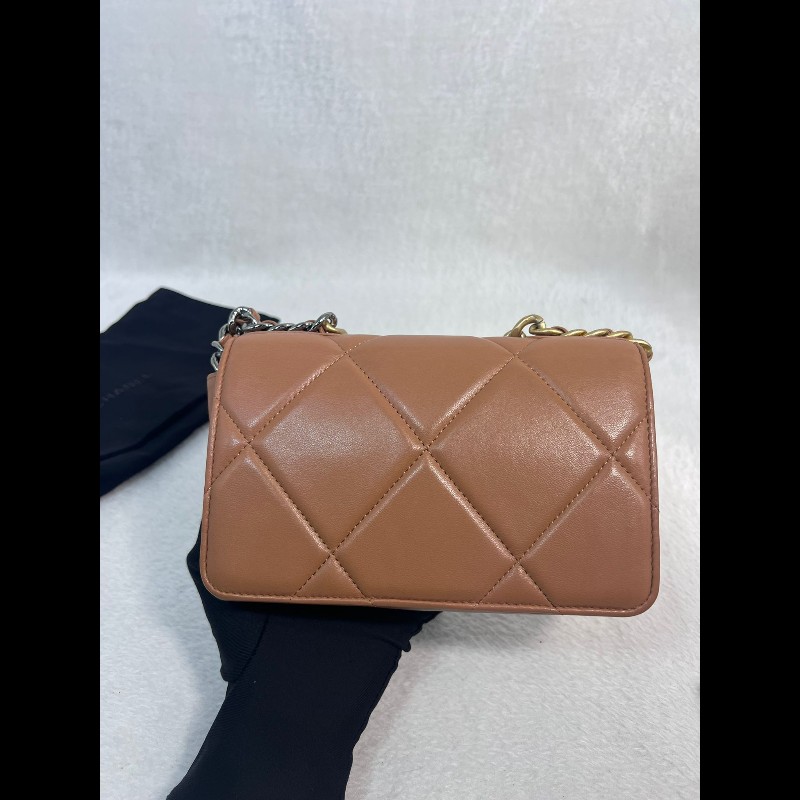 Chanel  焦糖色羊皮 19Bag Woc-4