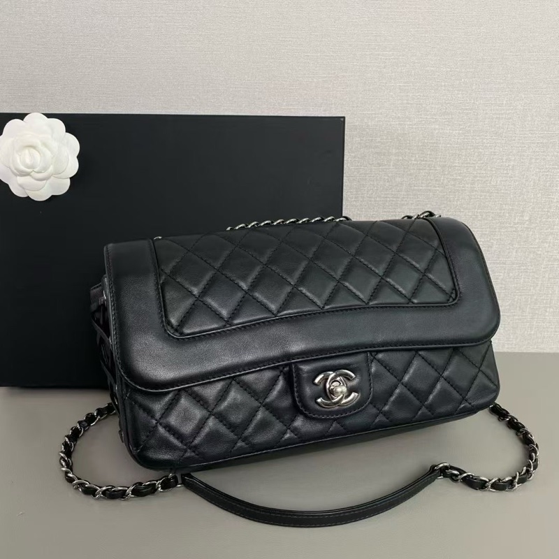 Chanel香奈兒 黑銀牛皮限定款綁帶CF鏈條包-1