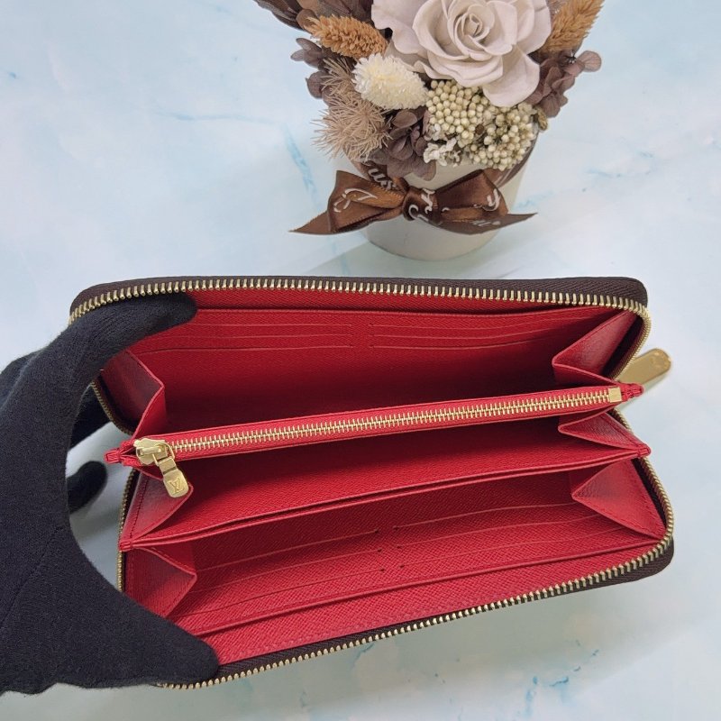 LV 經典Monogram拉鍊長夾-4