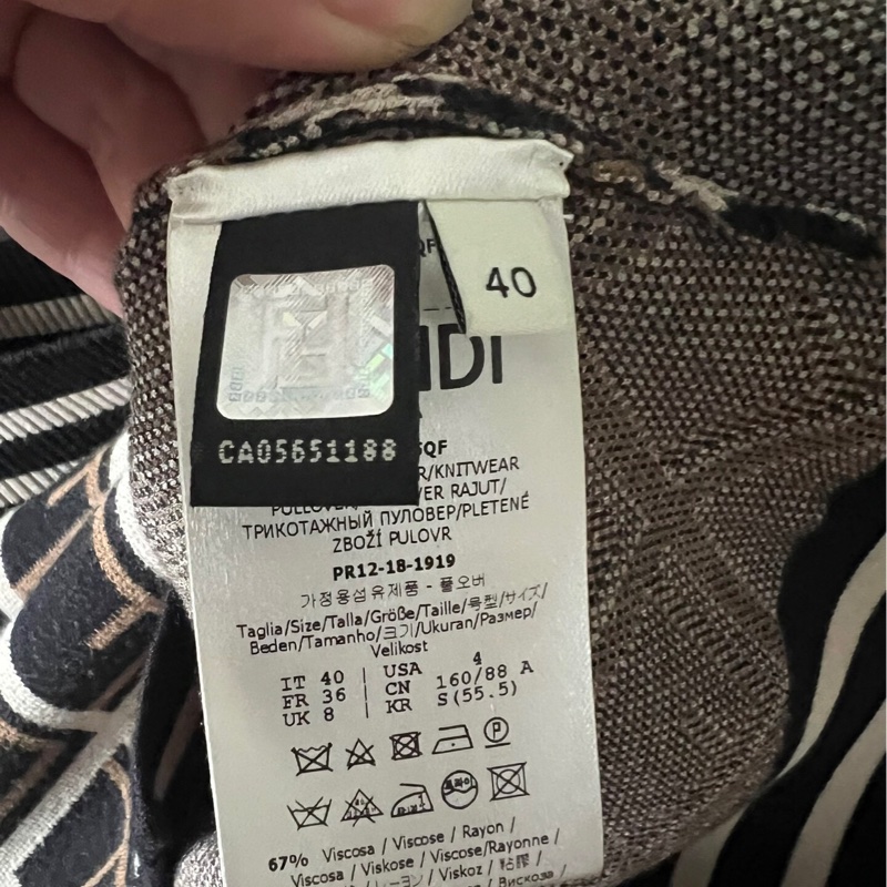 FENDI羊絨衫40碼-3