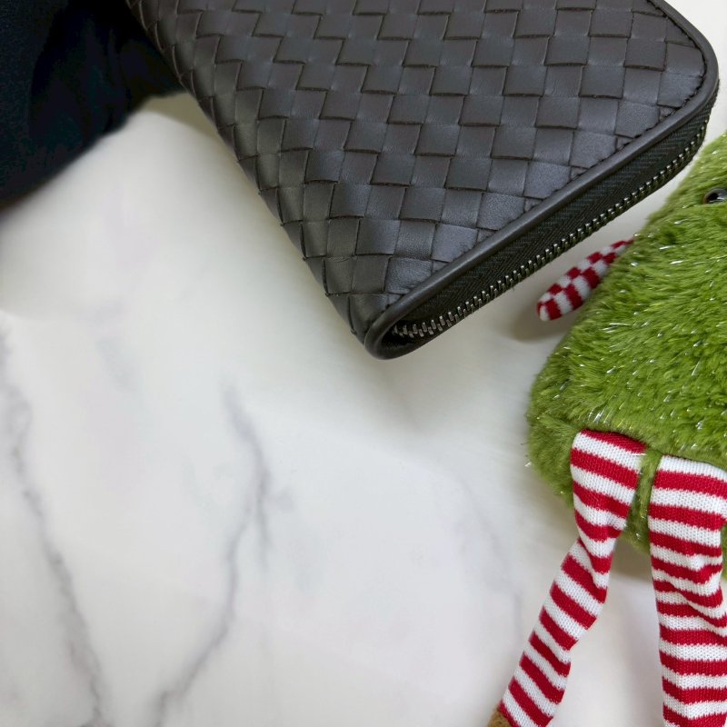 BV 經典編織皮革長夾-6