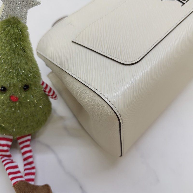 LV Marelle Tote BB斜背包-8