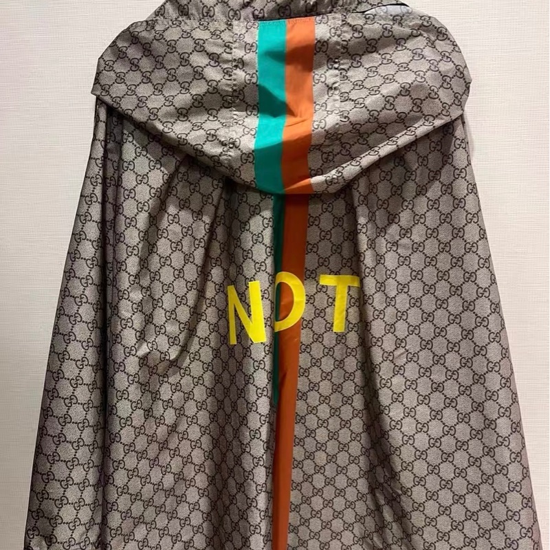 Gucci斗篷m碼-1