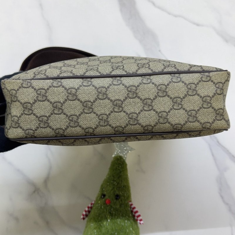 GUCCI 經典 GG Supreme帆布斜背包-6