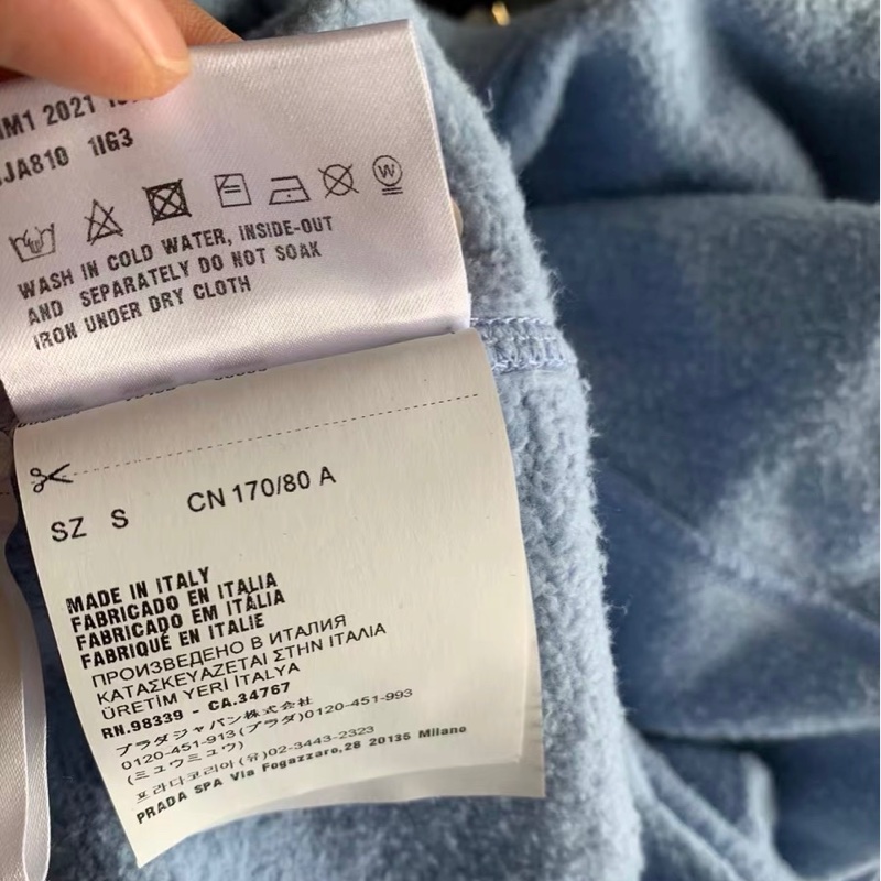 Miumiu套裝，上衣40碼，短褲s碼-3