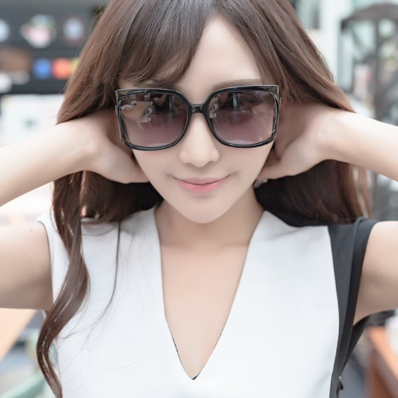 FENDI 時尚太陽眼鏡 (方框黑色)-5