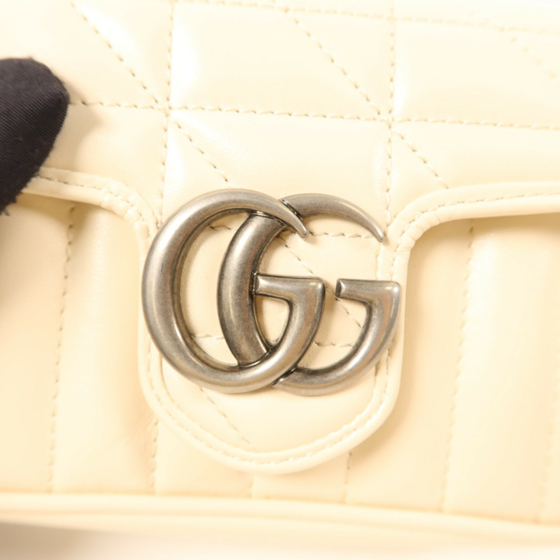 GUCCI 牛皮皮革GG Marmont Super Mini銀扣鏈帶肩背袋-8