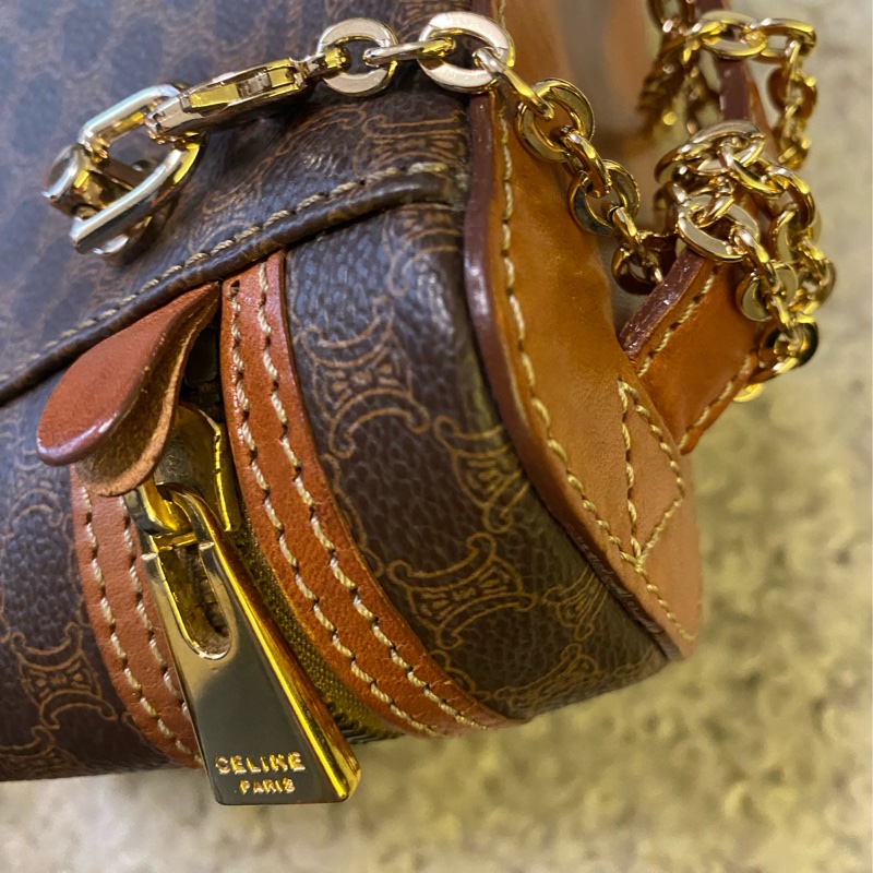 稀有老款 老花 celine❤️ 美 斜背包 化妝包 設計成斜背  附件贈品：斜背鏈帶贈一條-8