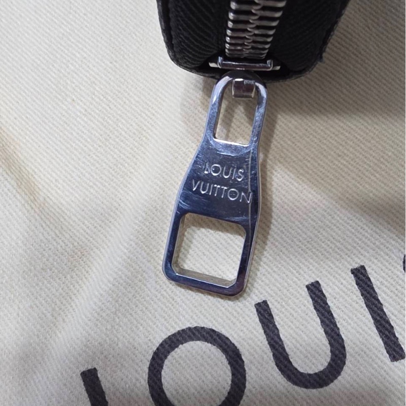 LOUIS  VUITTON 黑色棋盤格拉鍊長夾-5