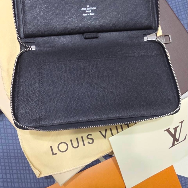 LOUIS  VUITTON 黑色棋盤格拉鍊長夾-6