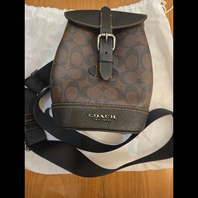 coach 男包 男生小廢包 斜背包-0