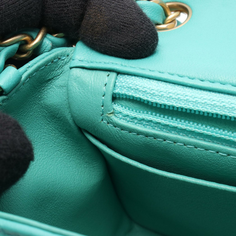 香奈兒迷你絎縫鏈條斜背包 A35200 羊皮 綠色 GHW-5