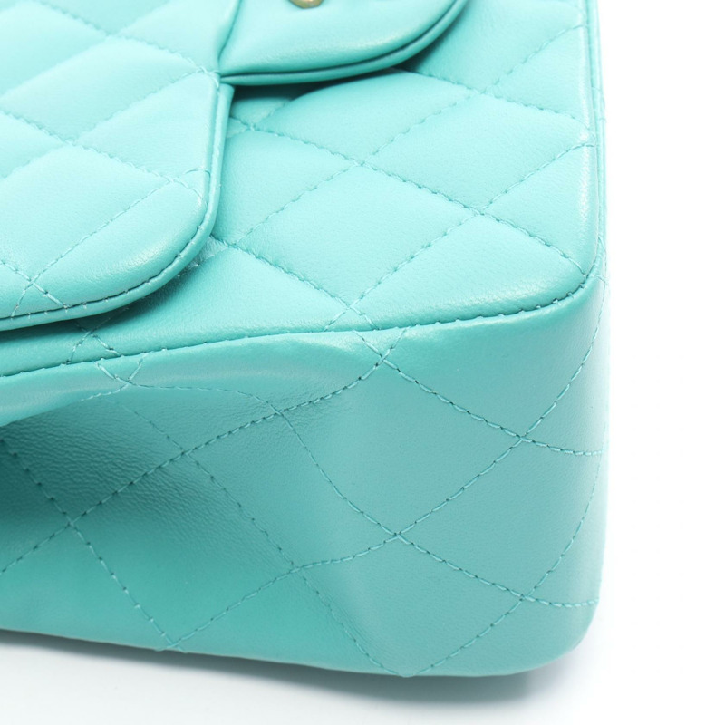 香奈兒迷你絎縫鏈條斜背包 A35200 羊皮 綠色 GHW-6