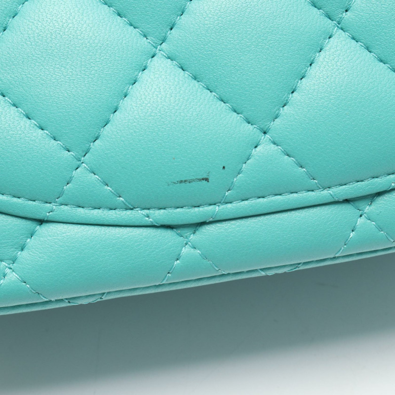 香奈兒迷你絎縫鏈條斜背包 A35200 羊皮 綠色 GHW-7