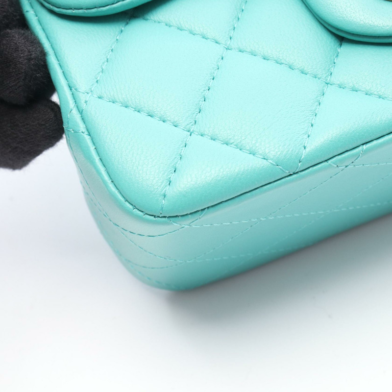 香奈兒迷你絎縫鏈條斜背包 A35200 羊皮 綠色 GHW-9