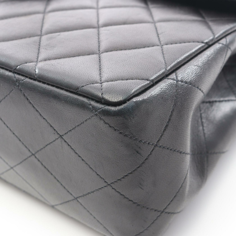 香奈兒 Jumbo Matelasse 30 鏈條肩背包，羊皮材質，黑色，二手，金色五金-9