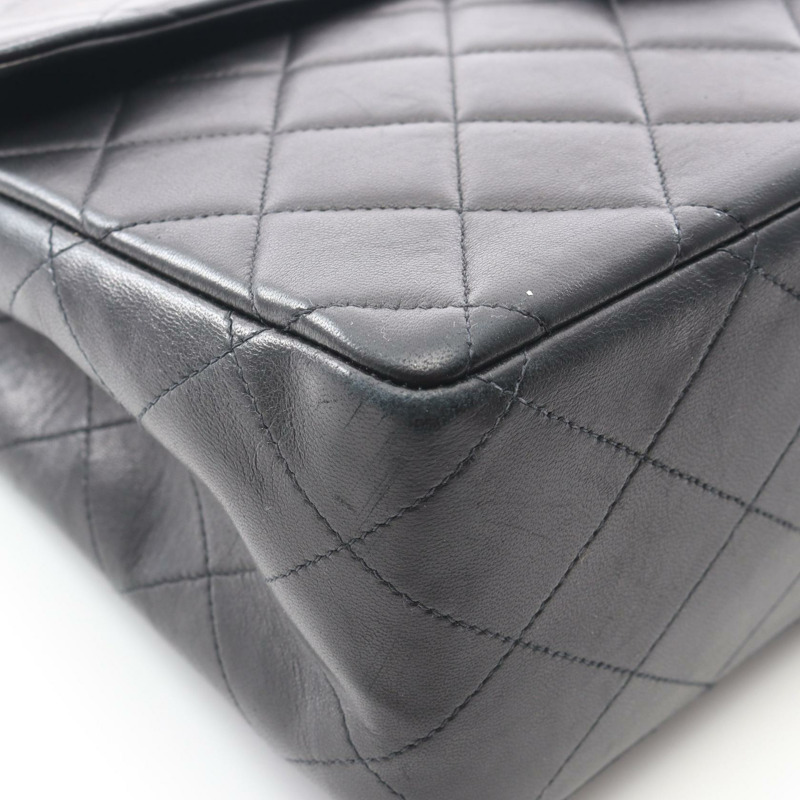 香奈兒 Jumbo Matelasse 30 鏈條肩背包，羊皮材質，黑色，二手，金色五金-10