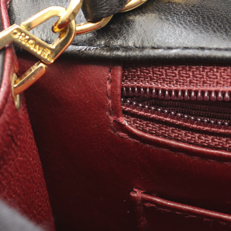 香奈兒 (CHANEL) 絎縫 Diana 翻蓋鏈條肩背斜挎包，羊皮材質，黑色，二手，金色五金-6