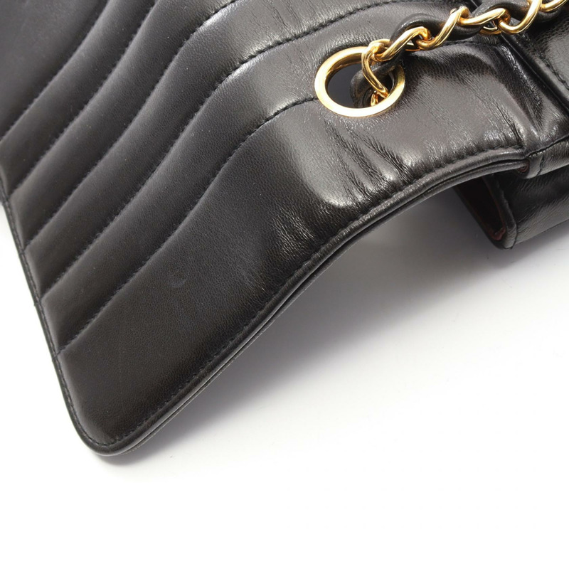 香奈兒 (CHANEL) 絎縫 Diana 翻蓋鏈條肩背斜挎包，羊皮材質，黑色，二手，金色五金-9