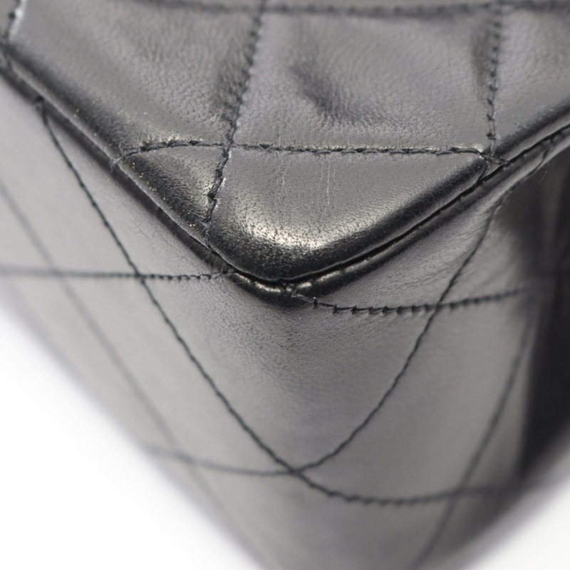 香奈兒 (CHANEL) Matelasse W 翻蓋鏈條肩背包，羊皮材質，黑色，二手，女士款，金色五金-6