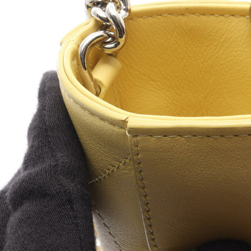 香奈兒 Matelasse 水桶包斜背肩背包 AS0577 皮革 黃色 SHW-8